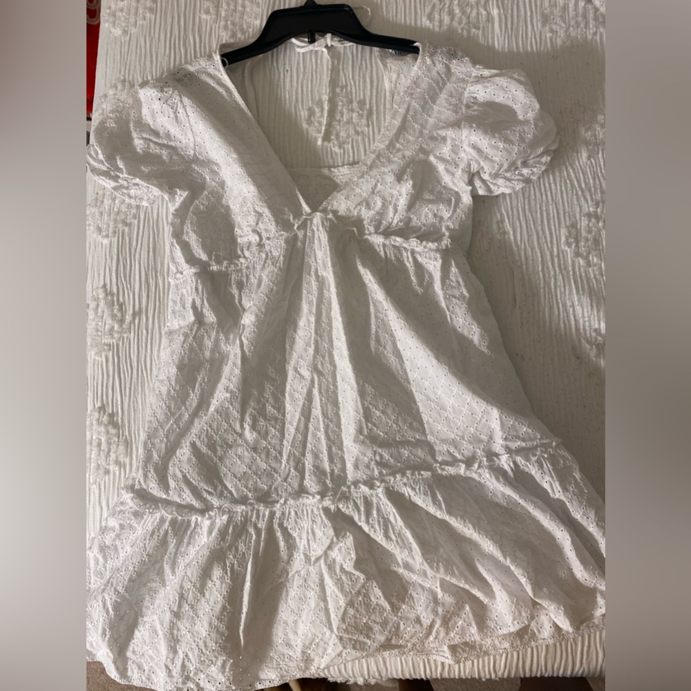 Open back embroidered dress from Zara
